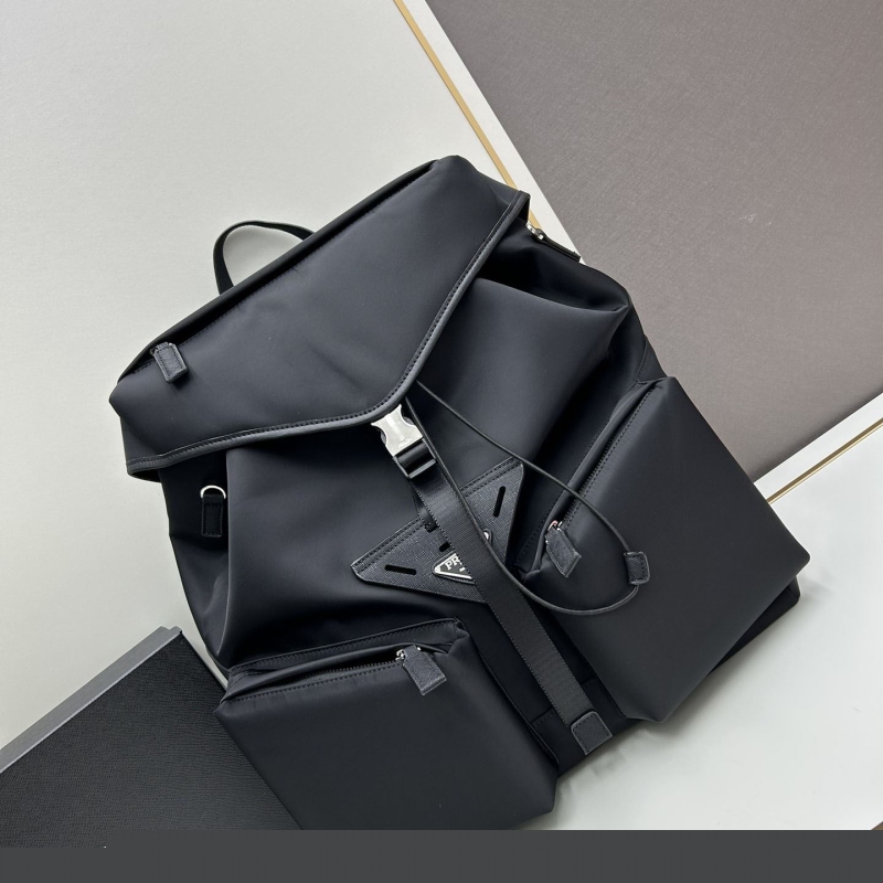 Pra*a backpacks